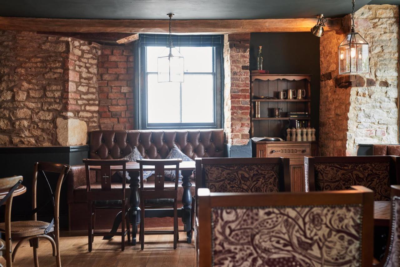 The Kings Arms Hotel Woodstock Bagian luar foto