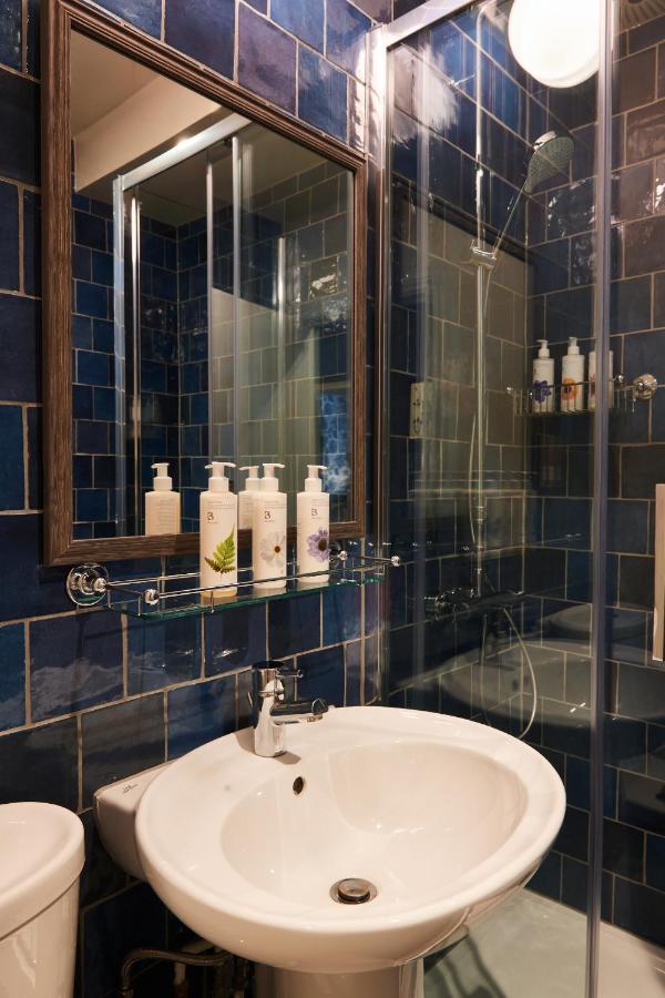 The Kings Arms Hotel Woodstock Bagian luar foto